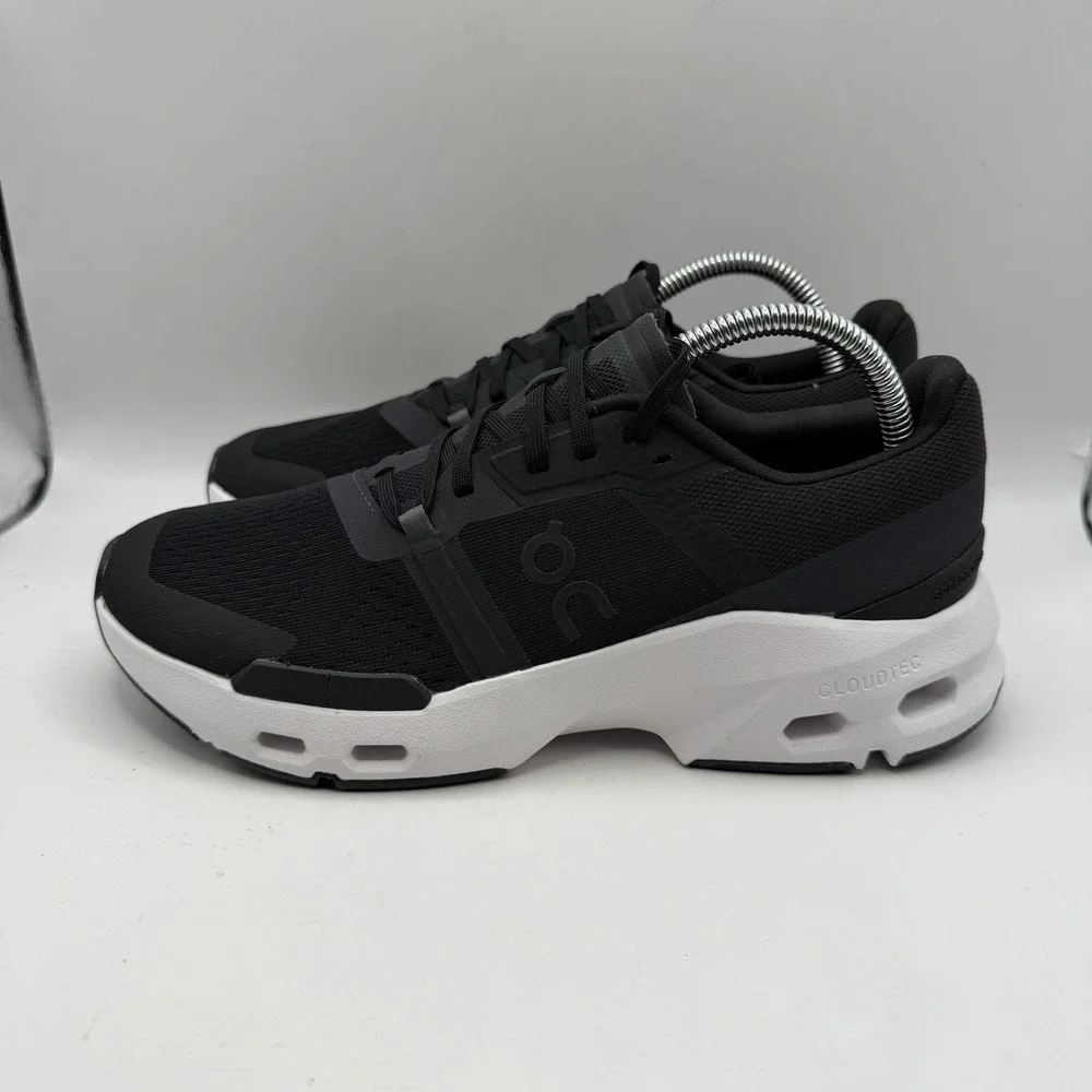 On‎ Women's Cloudpulse Sneakers Size 10 Black and White New